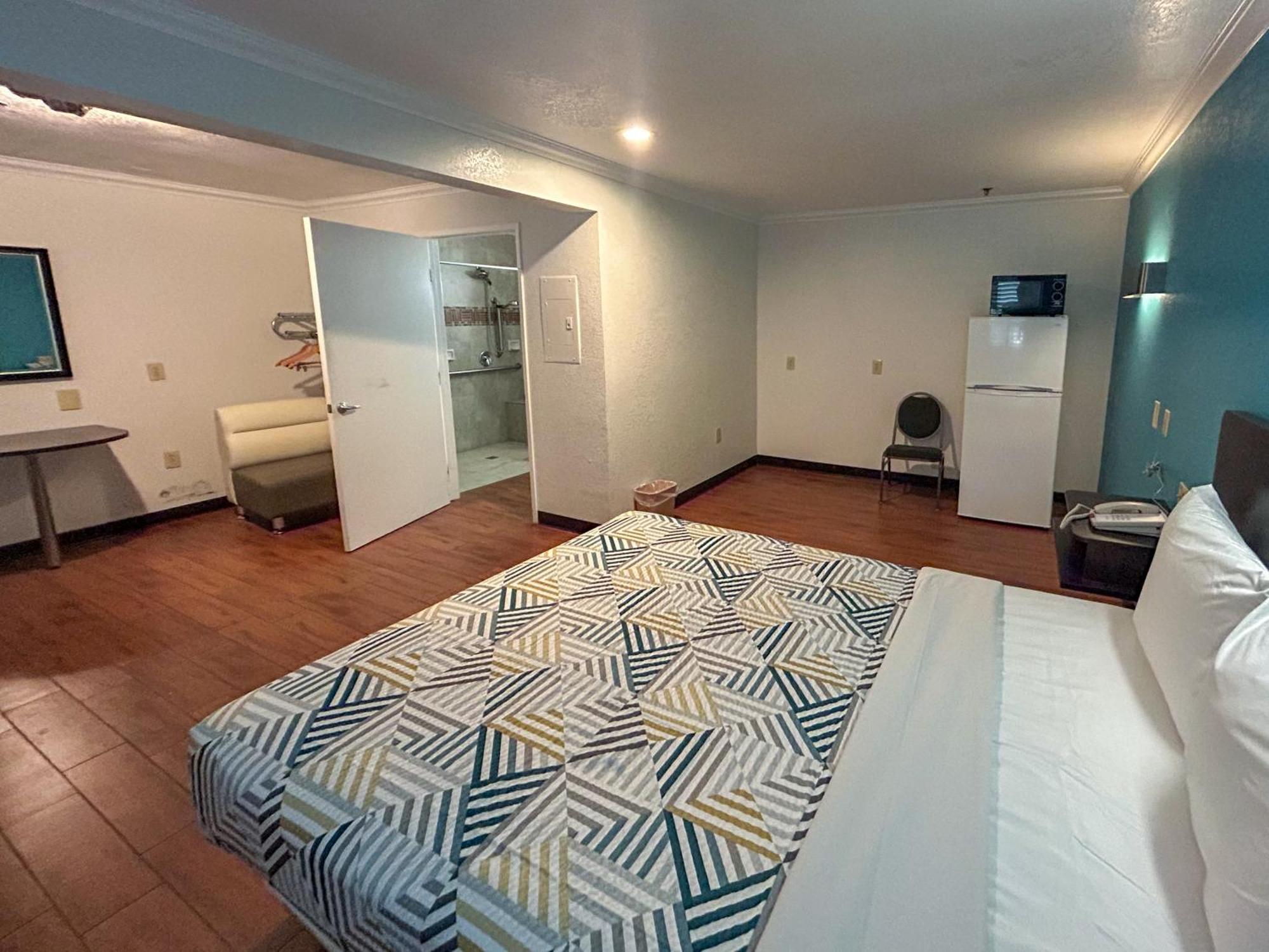 Motel 6 Ontario Ca Convention Center Airport Екстер'єр фото