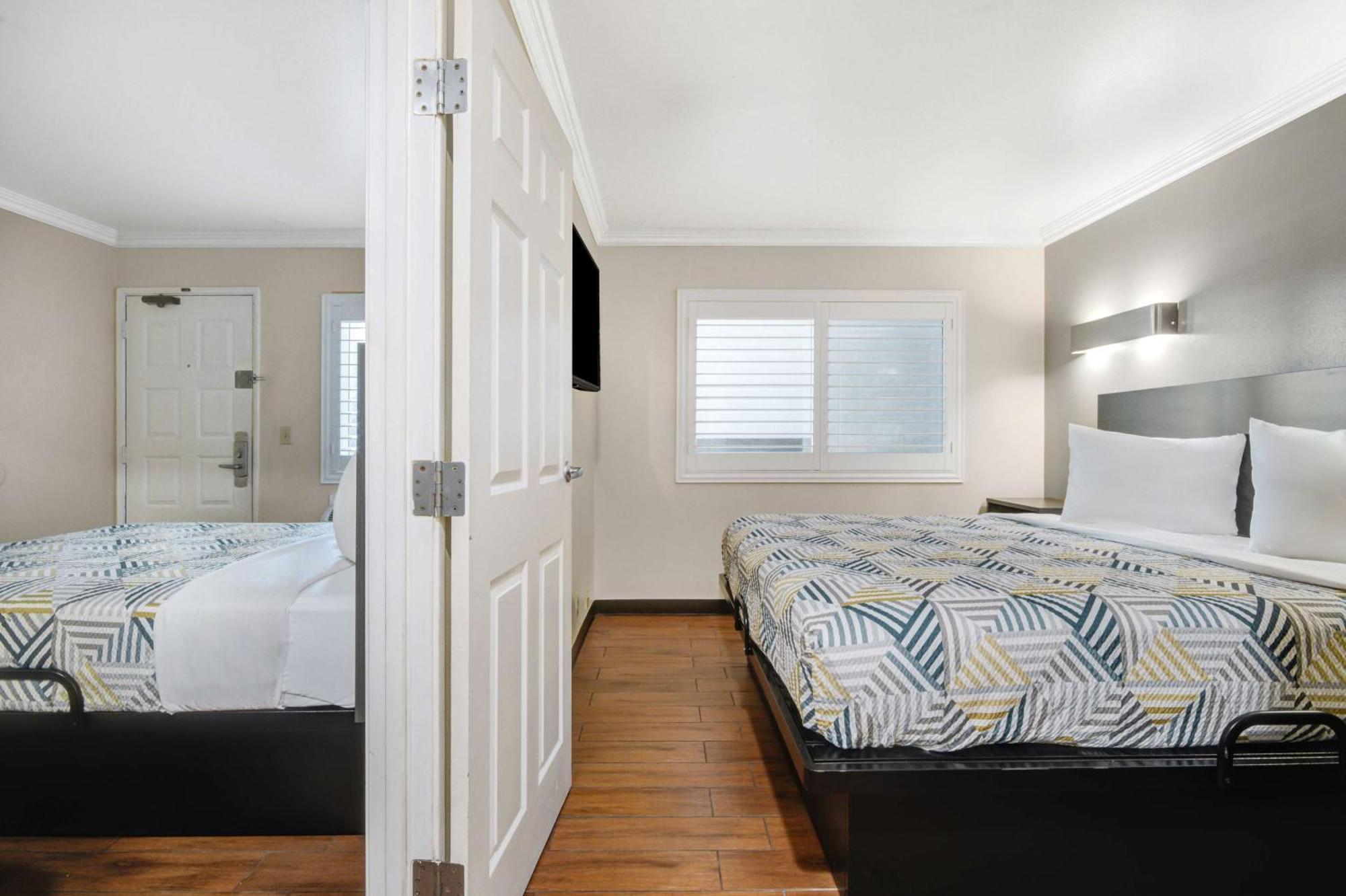 Motel 6 Ontario Ca Convention Center Airport Екстер'єр фото