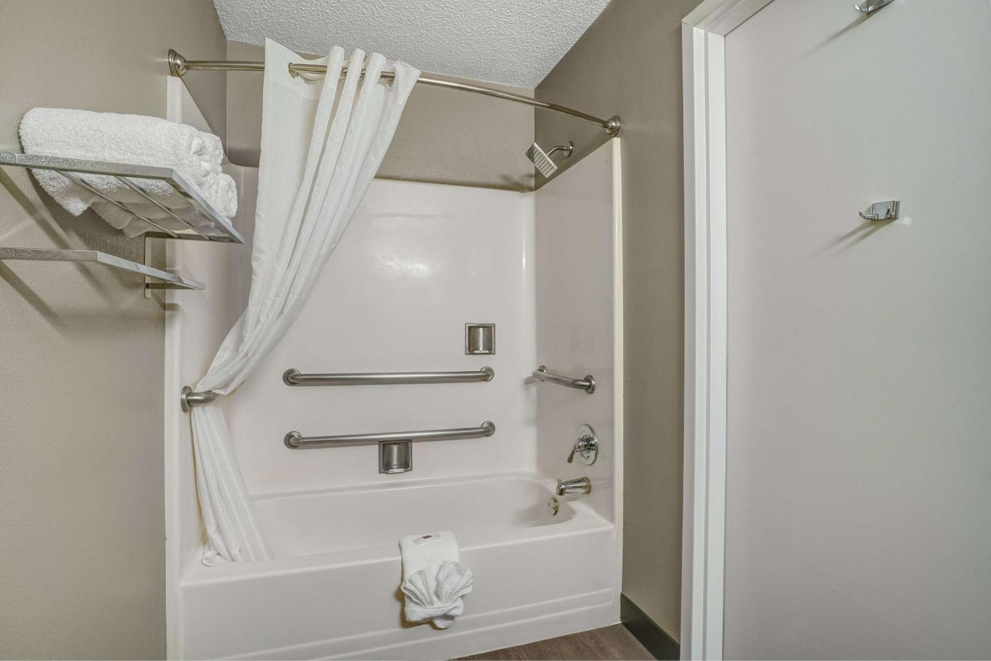 Motel 6 Ontario Ca Convention Center Airport Екстер'єр фото